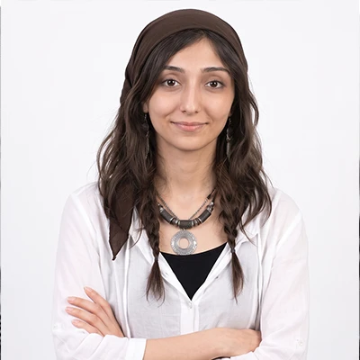 غزال کرمی رتبه 1 کشوری کنکور هنر 1405